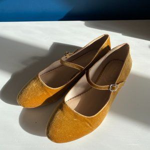 Isaac Mizrahi Mary Jane flats, US 10